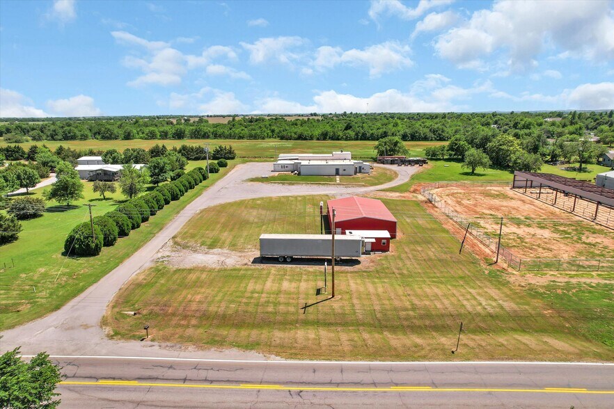 More Photos Of 908 E Apache Trail Rd, Apache Shelter For Sale