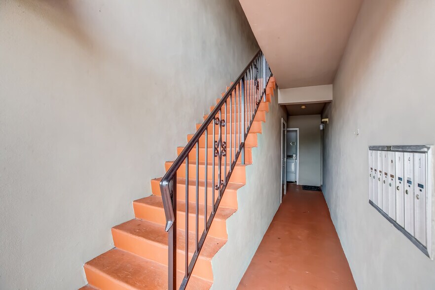 More Photos Of 4850 SW 26th Ave, Fort Lauderdale Apartments For Sale