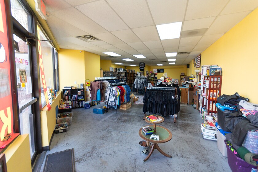 More Photos Of 2330 Main St, Longmont Unknown For Lease