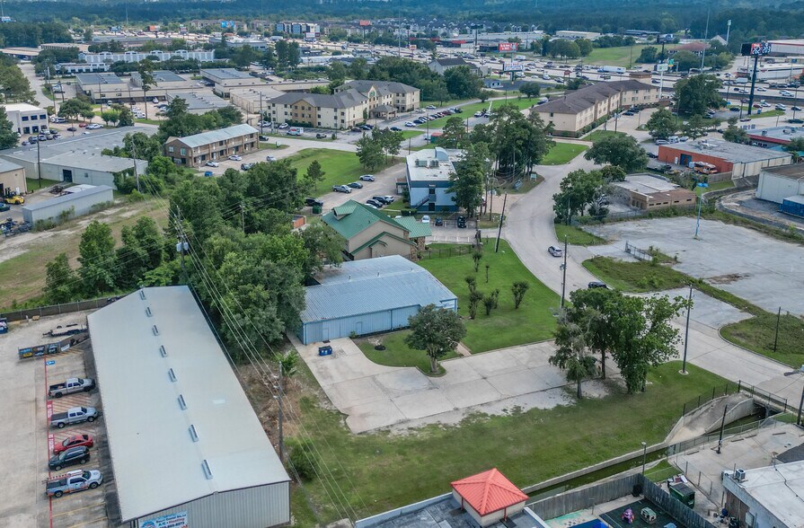 More Photos Of 25020 Oakhurst Dr, Spring Warehouse For Sale