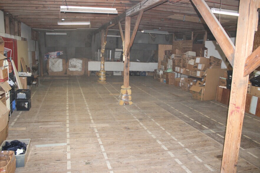 More Photos Of 10543 Old Lake Rd, Lake City Service Station For Sale