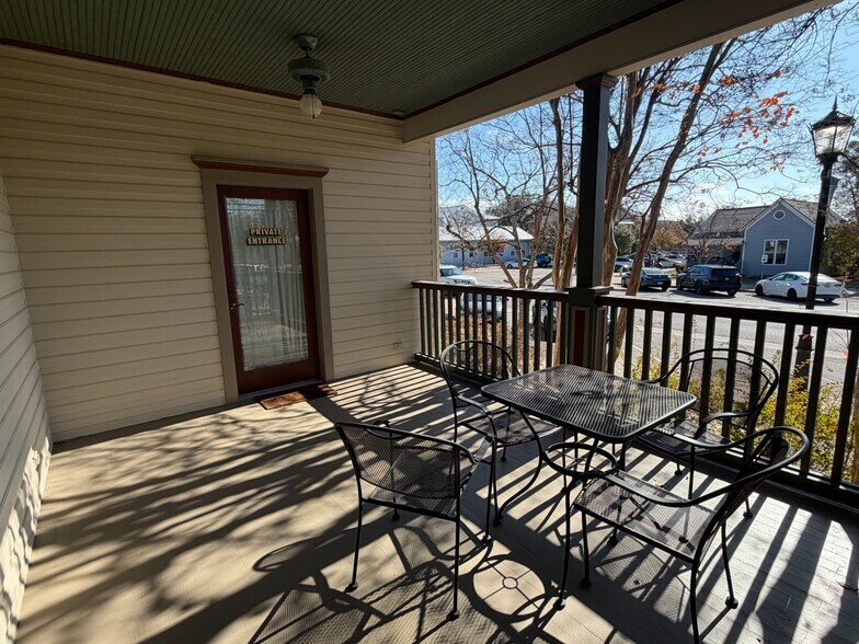 More Photos Of 411 W Main St, Round Rock Unknown For Lease