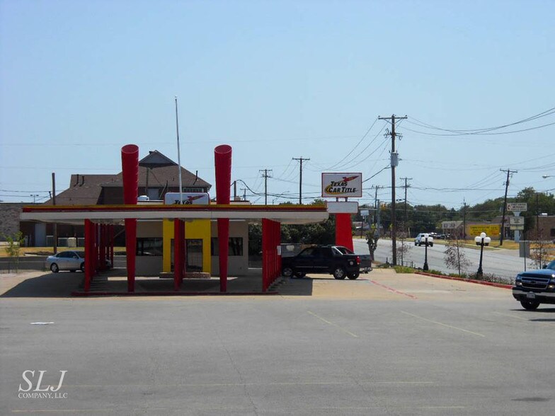 More Photos Of 6001 Watauga Rd, Watauga Freestanding For Sale