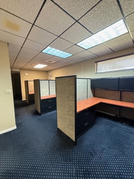 More Photos Of 2920 Winter Lake Rd, Lakeland Office For Sale