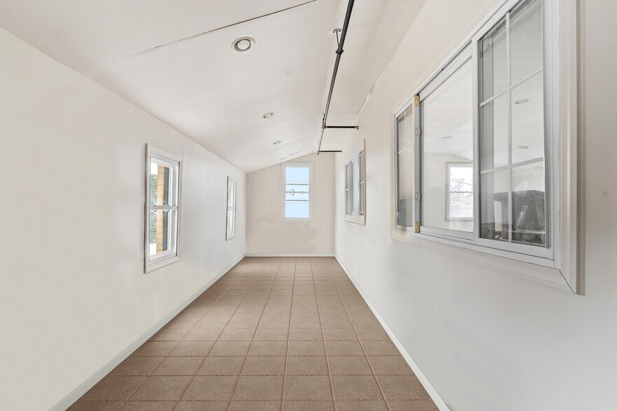 More Photos Of 831 Broadway, Newark Office For Sale