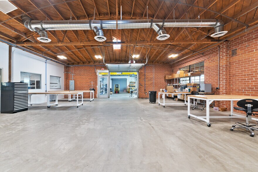 More Photos Of 12536 Chadron Ave, Hawthorne Light Distribution For Sale