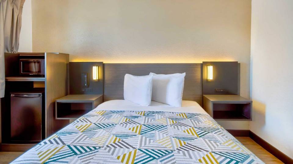 More Photos Of 1455 Enterprise St, Vallejo Hotel For Sale