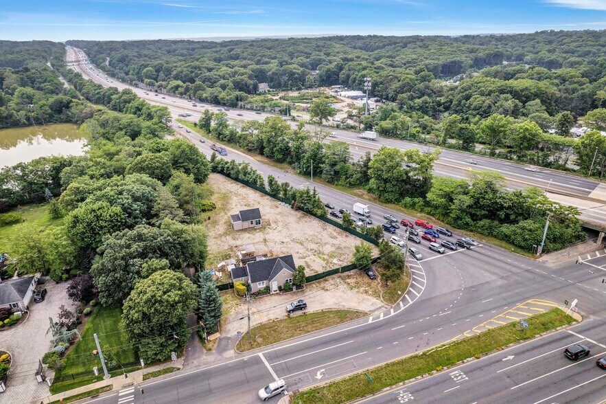 More Photos Of 557 Deer Park Rd, Dix Hills Flex For Sale