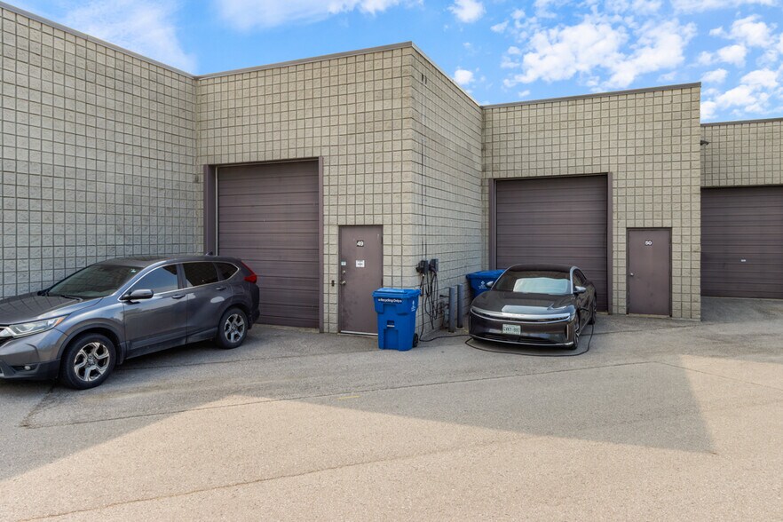 More Photos Of 588 Edward Ave, Richmond Hill Light Distribution For Sale