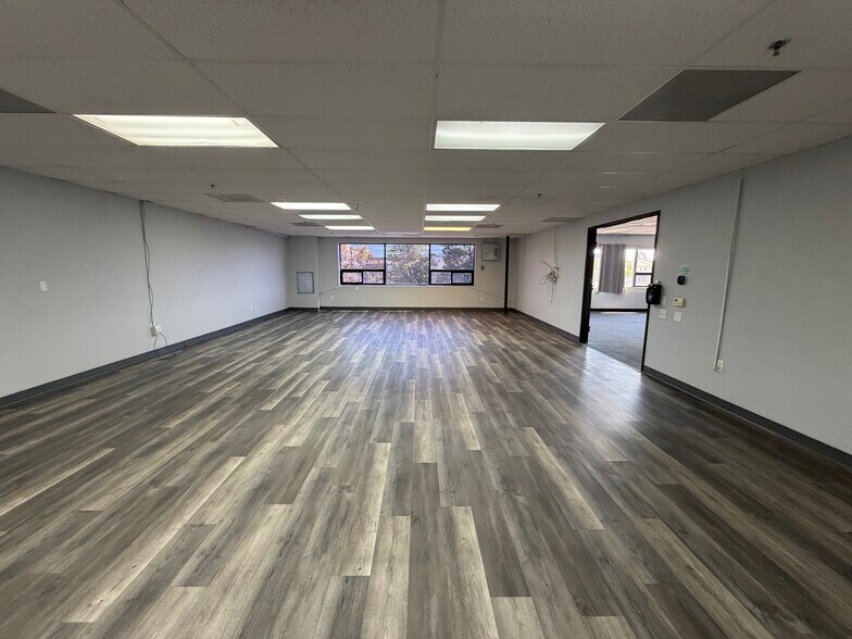 More Photos Of 2240 S Thornburg St, Santa Maria Manufacturing For Lease
