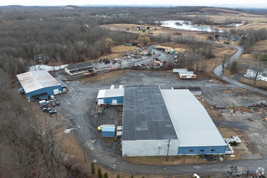 Primary Photo Of 5 Orchard Dr, Gardiner Warehouse For Lease