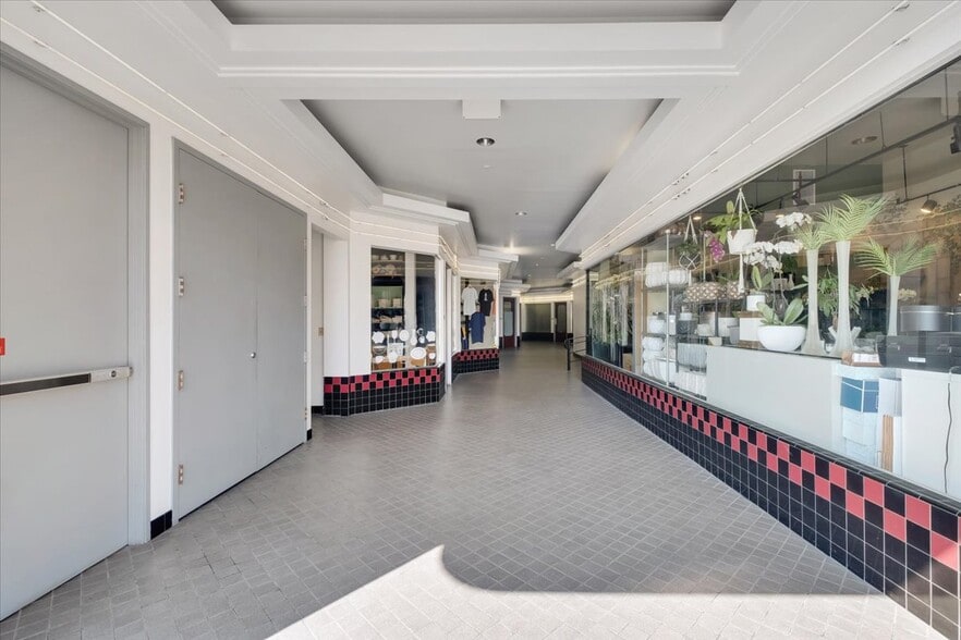 More Photos Of 2525 Main St, Santa Monica Office For Lease