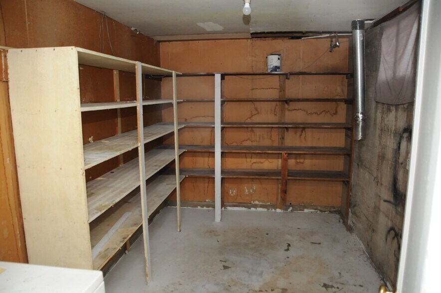 More Photos Of 2770 W 5400 S, Salt Lake City Flex For Sale