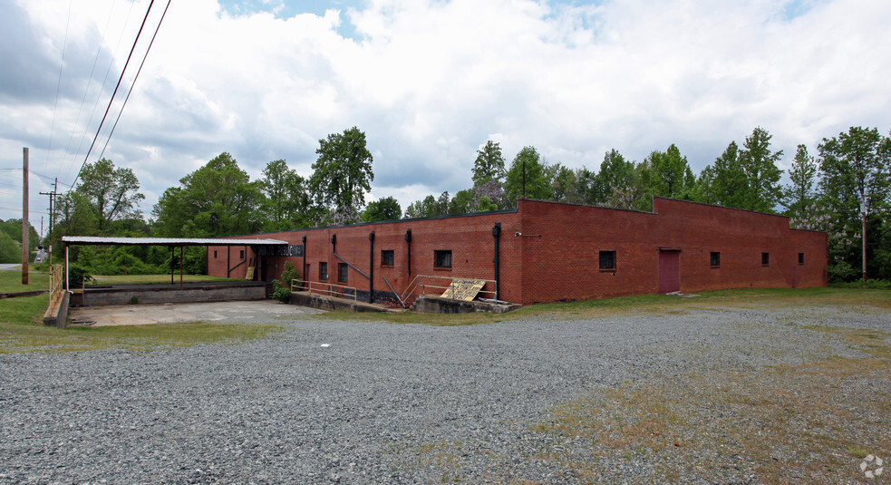 Primary Photo Of 20 Biesecker Rd, Lexington Warehouse For Lease