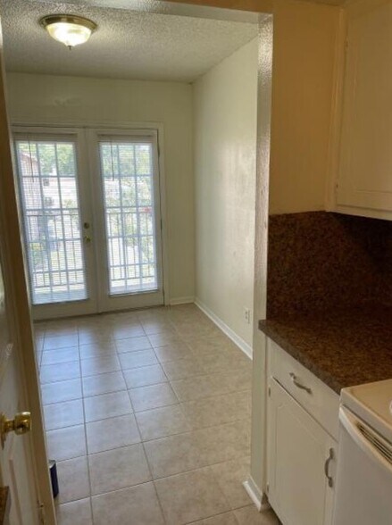 More Photos Of 1905 Jephson Ln, Alvin Apartments For Sale