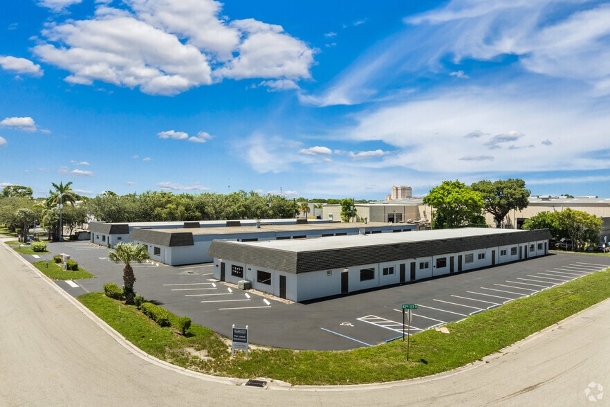 Primary Photo Of 4255 Westroads Dr, Riviera Beach Unknown For Lease