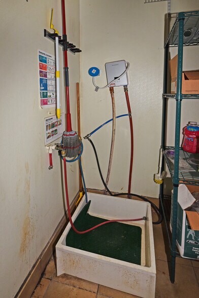 More Photos Of 12969 Cottonwood Rd, Cottonwood Restaurant For Sale