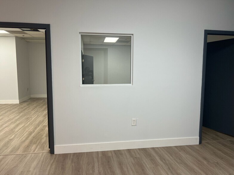 More Photos Of 7620 NW 25th St, Miami Distribution For Lease