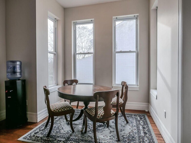 More Photos Of 203 W Washington Ave, Athens Freestanding For Sale
