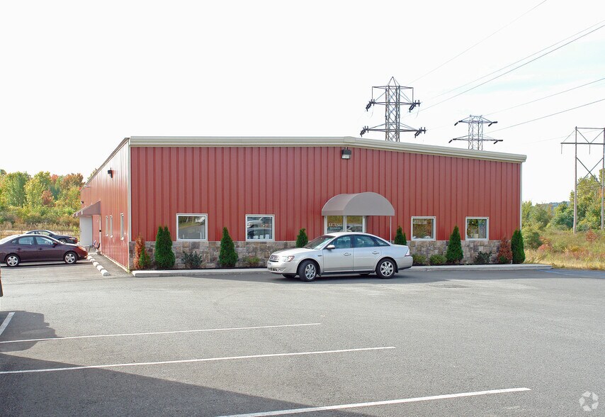 More Photos Of 572 3rd Ave Ext, Rensselaer Light Manufacturing For Lease