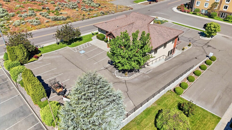 More Photos Of 7139 W Hood Pl, Kennewick Office For Lease