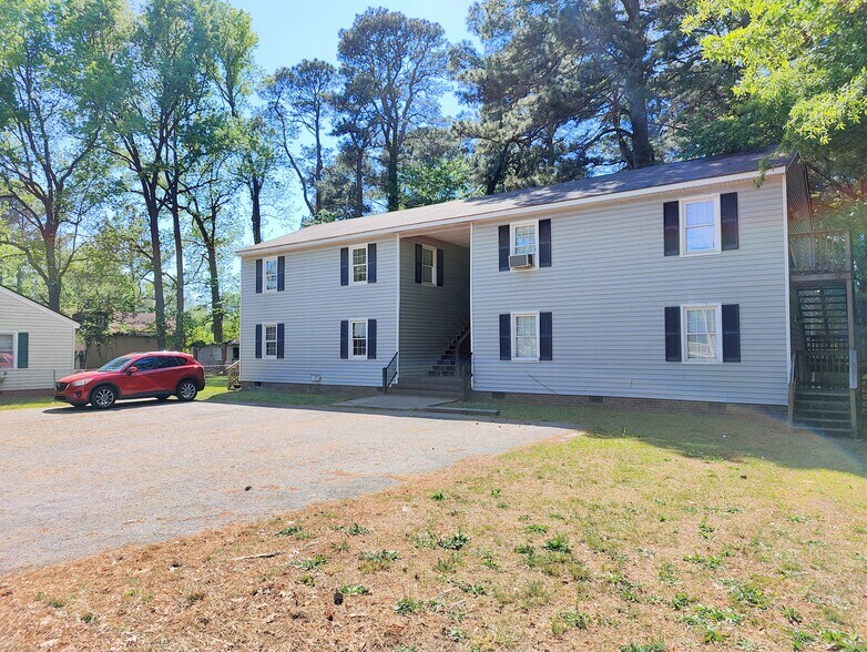 More Photos Of 1112 Clark St, Rocky Mount Multifamily For Sale