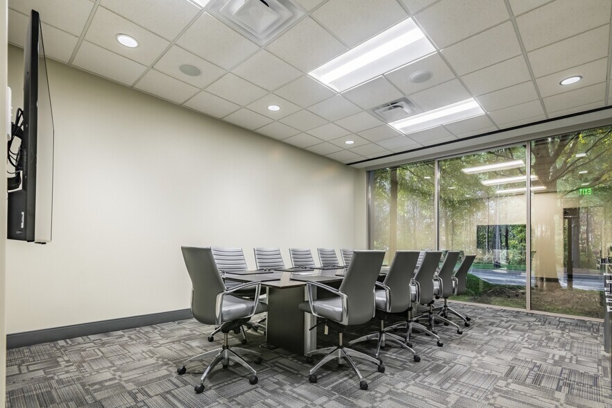 More Photos Of 500 Colonial Center Pky, Roswell Office For Lease