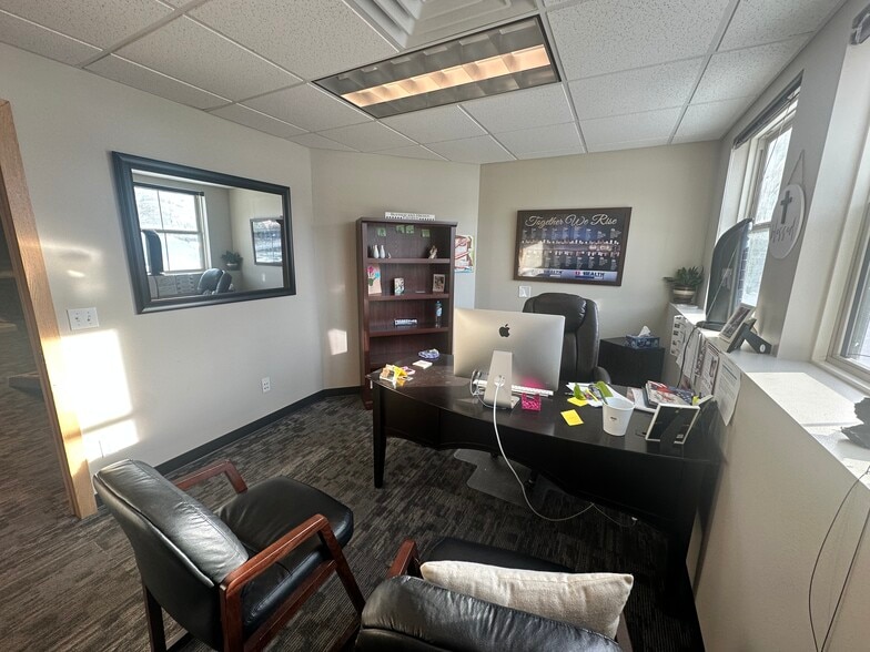 More Photos Of 1555 Campus Way, Billings Office For Sale