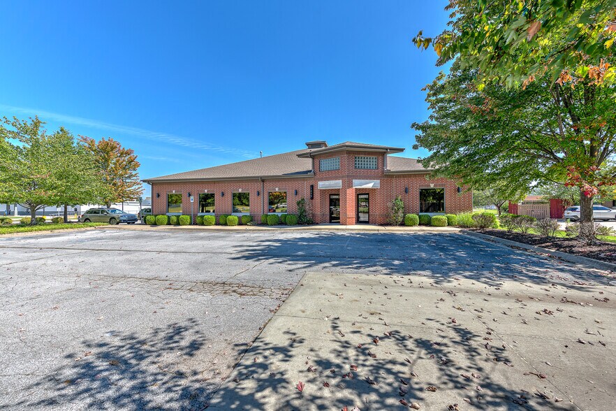 More Photos Of 1479 Executive Pl, Springdale Medical For Sale