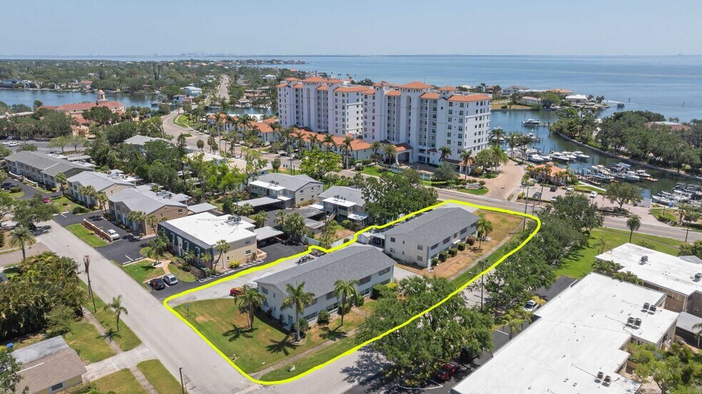 Primary Photo Of 500 Bayview Dr NE, Saint Petersburg Apartments For Sale