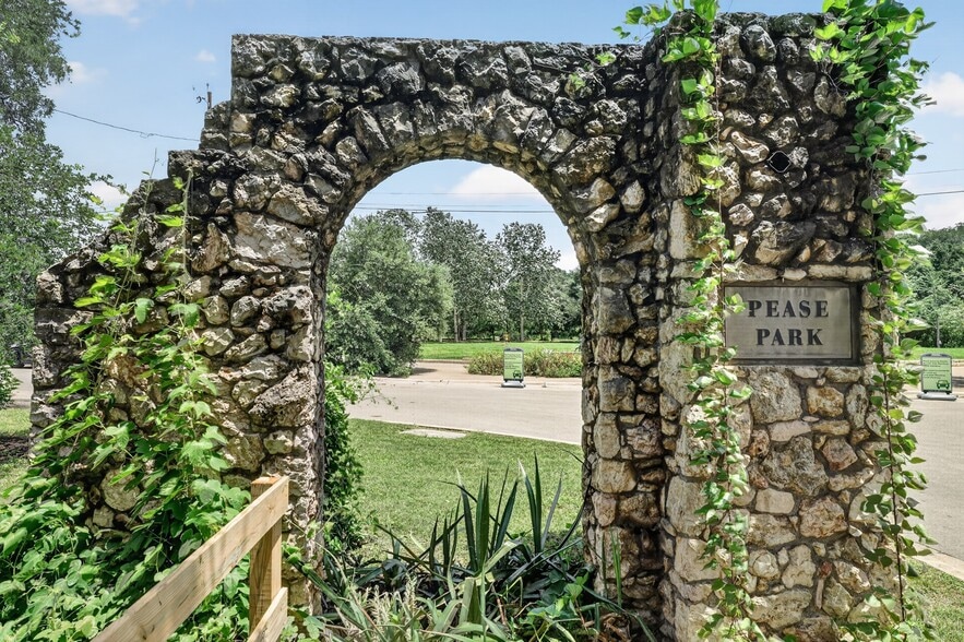 More Photos Of 1518 Parkway, Austin Multifamily For Sale