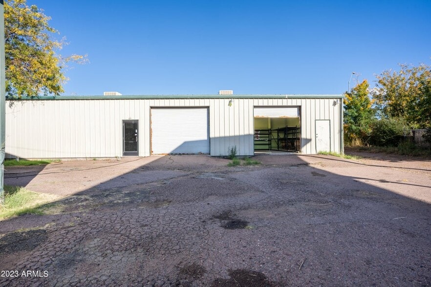 More Photos Of 101 W Aero Dr, Payson General Retail For Lease