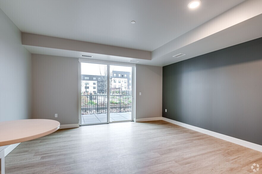 More Photos Of 800 Cretin Ave S, Saint Paul Apartments For Lease