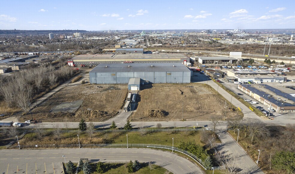 More Photos Of 475 Kenora Av, Hamilton Land For Lease
