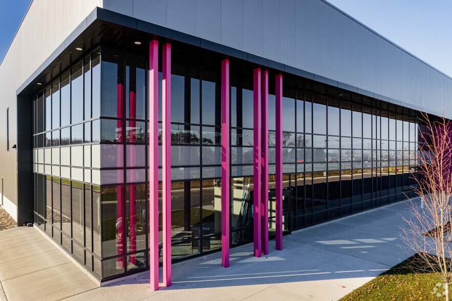 More Photos Of 4120 Russell Rd, Ottawa Unknown For Lease