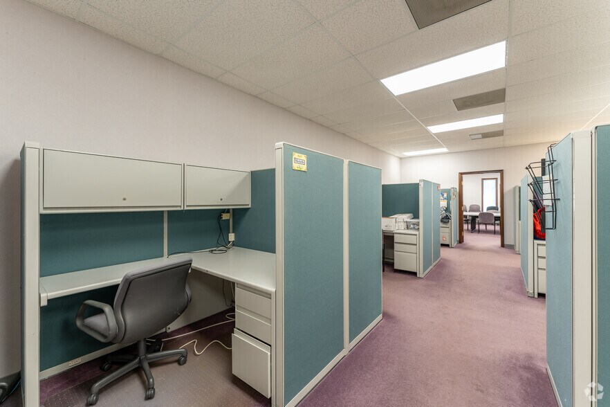 More Photos Of 1 Corporate Dr, Swansea Daycare Center For Sale