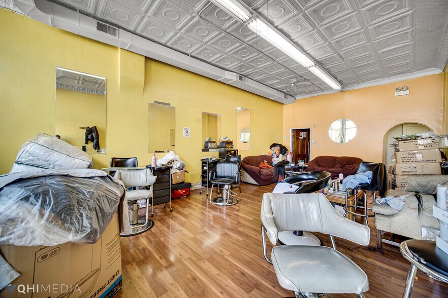 More Photos Of 5933-5945 W Division St, Chicago Storefront For Sale