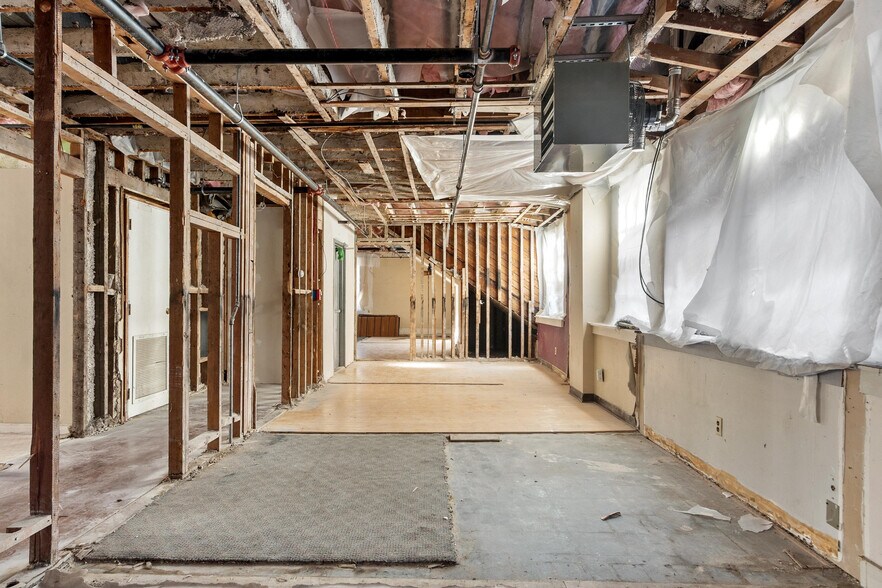 More Photos Of 172 Hanover St, Portsmouth Restaurant For Sale