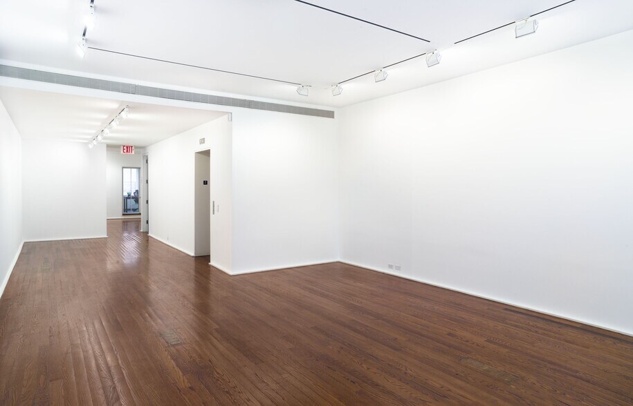 More Photos Of 32 E 69th St, New York Office For Lease