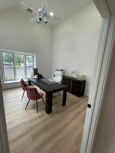More Photos Of 200 Haddonfield Berlin, Gibbsboro Office For Sale
