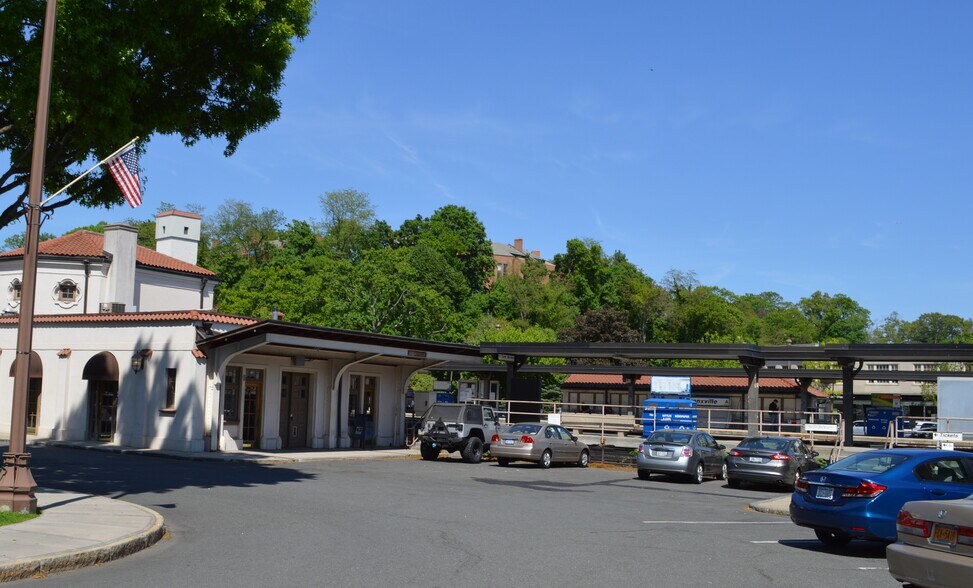 More Photos Of 132 Parkway Rd, Bronxville Medical For Lease