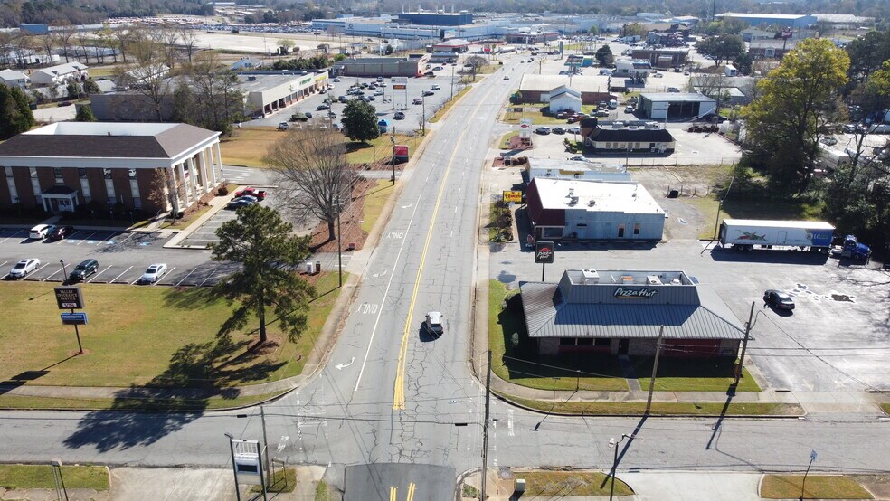 Primary Photo Of 313 Vineville St, Fort Valley Restaurant For Sale