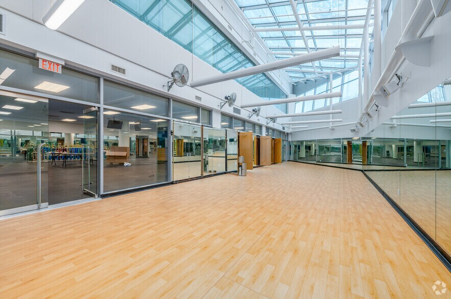 More Photos Of 6300 Wilson Mills Rd, Mayfield Village Office For Sale