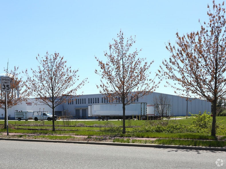 More Photos Of 45 Griffith St, Salem Warehouse For Sale