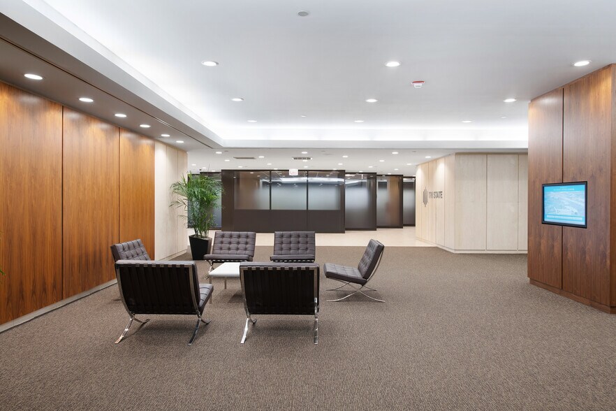 More Photos Of 300 Tri State International, Lincolnshire Unknown For Lease