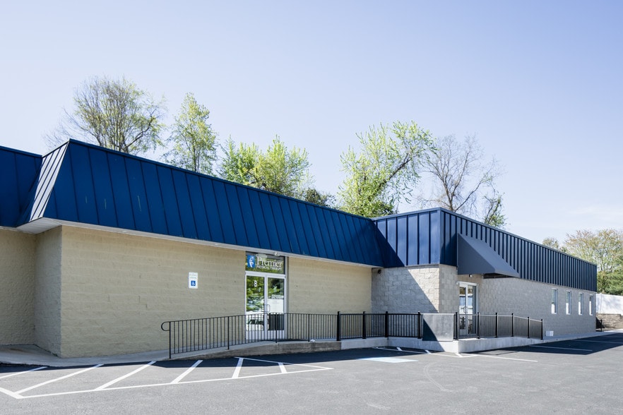 More Photos Of 5201 Pennell Rd, Media Freestanding For Lease