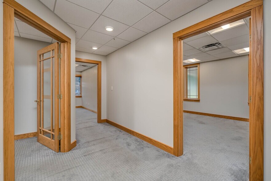 More Photos Of 110 S Broad St, Mankato Office For Lease