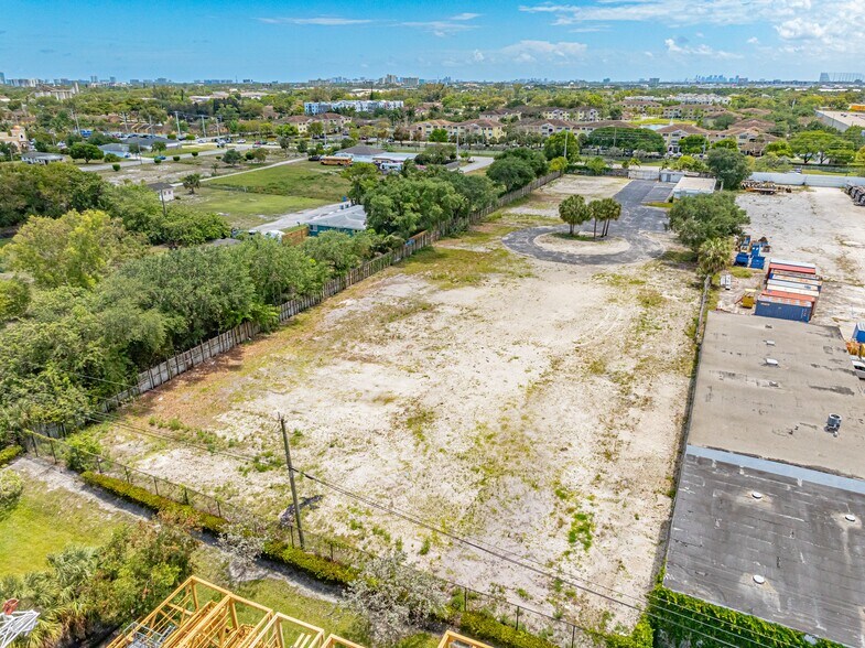 More Photos Of 1911 NW 15th St, Pompano Beach Truck Terminal For Lease