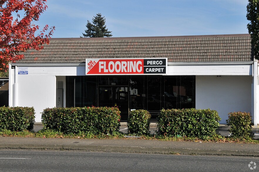 More Photos Of 6432-6440 SE 82nd Ave, Portland Convenience Store For Lease