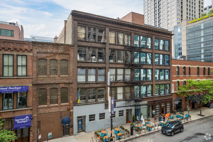 More Photos Of 108-110 W Kinzie St, Chicago Office Residential For Sale